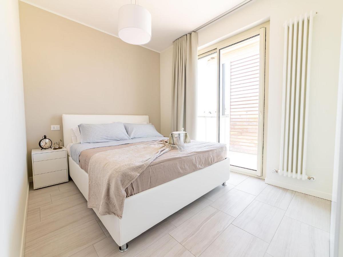 Ferienwohnung Michelangelo With Swimming Pool And Terrace Borghetto Santo Spirito Exterior foto