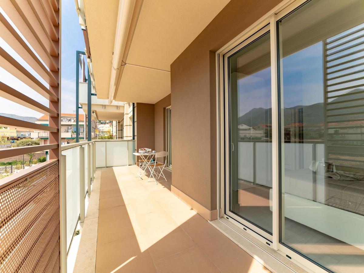 Ferienwohnung Michelangelo With Swimming Pool And Terrace Borghetto Santo Spirito Exterior foto